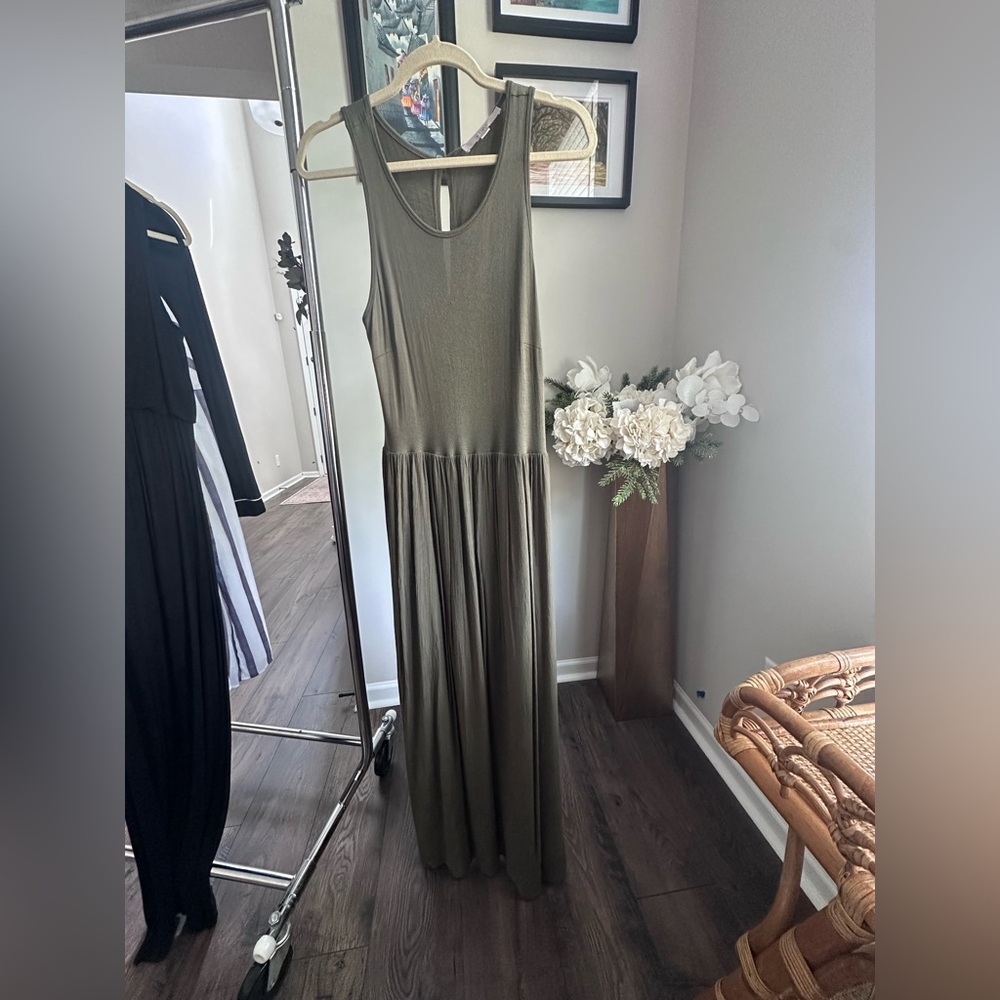 LOFT Green Sleeveless Scoop Neck Maxi Sundress